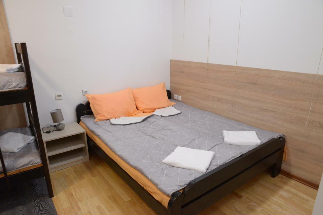 Guest House Golden Coin Ниш Екстер'єр фото