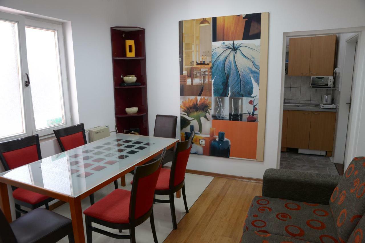Guest House Golden Coin Ниш Екстер'єр фото