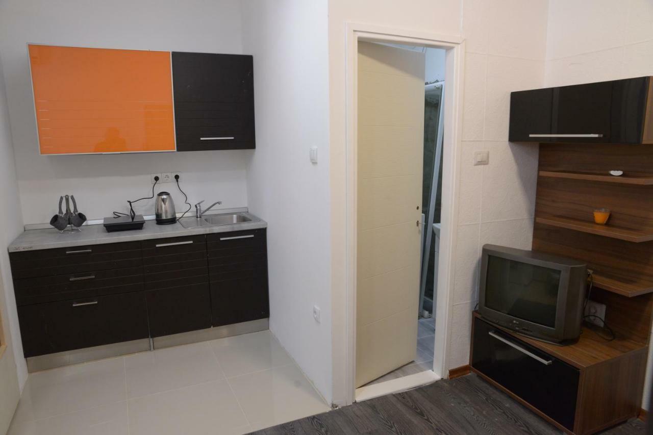 Guest House Golden Coin Ниш Екстер'єр фото
