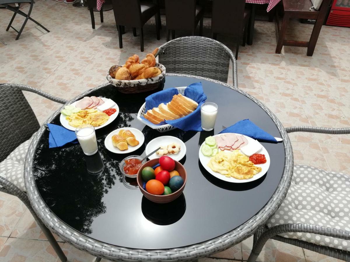 Guest House Golden Coin Ниш Екстер'єр фото