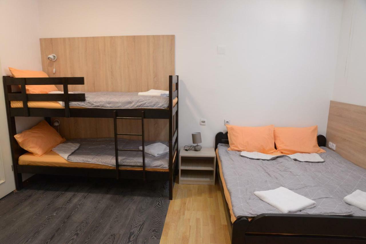 Guest House Golden Coin Ниш Екстер'єр фото
