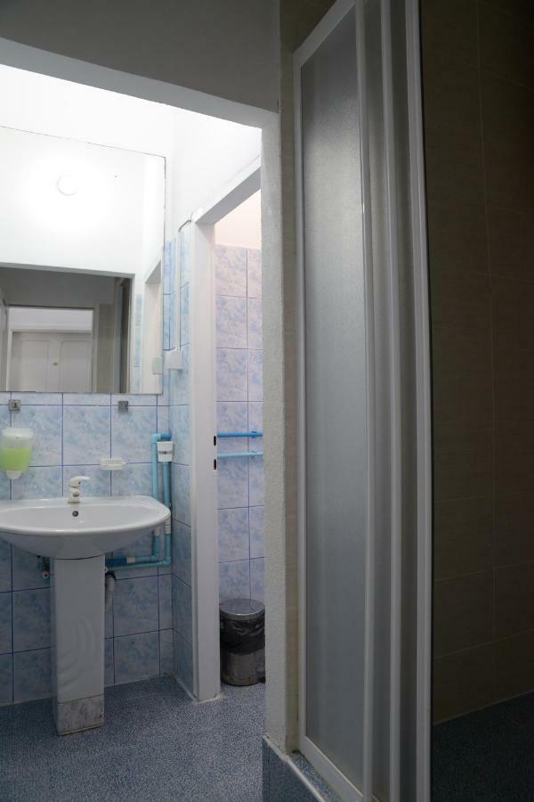 Guest House Golden Coin Ниш Екстер'єр фото
