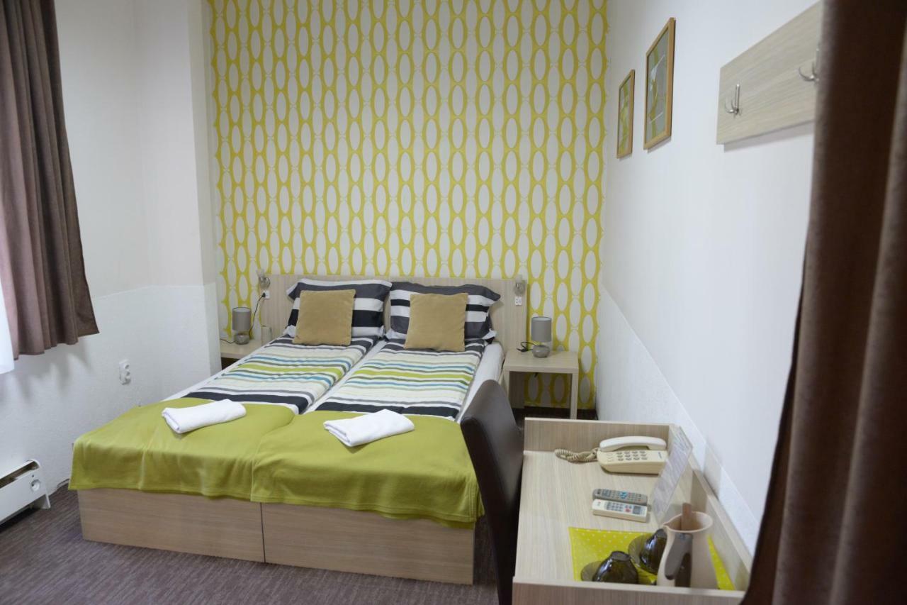 Guest House Golden Coin Ниш Екстер'єр фото