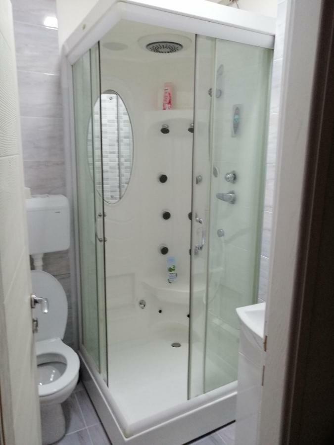 Guest House Golden Coin Ниш Екстер'єр фото