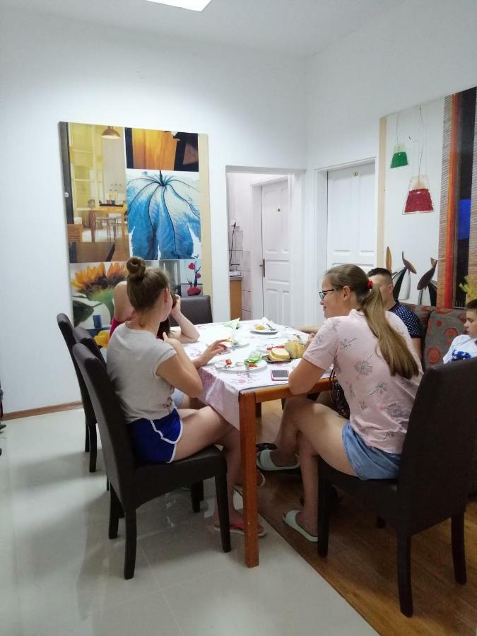 Guest House Golden Coin Ниш Екстер'єр фото