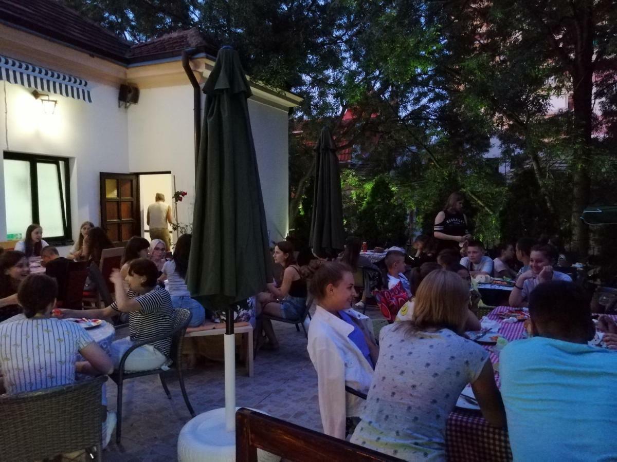 Guest House Golden Coin Ниш Екстер'єр фото