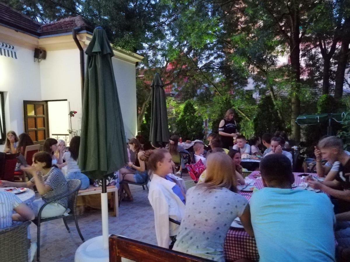 Guest House Golden Coin Ниш Екстер'єр фото